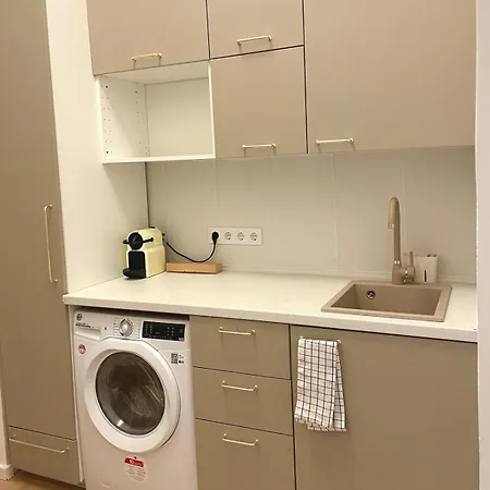 Flat2 아파트 *